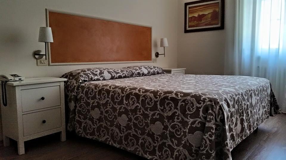 Hotel Stipino Lucca Pokoj fotografie