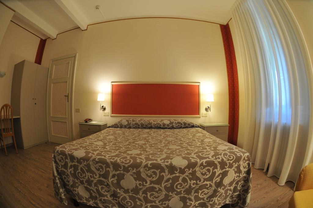 Hotel Stipino Lucca Pokoj fotografie